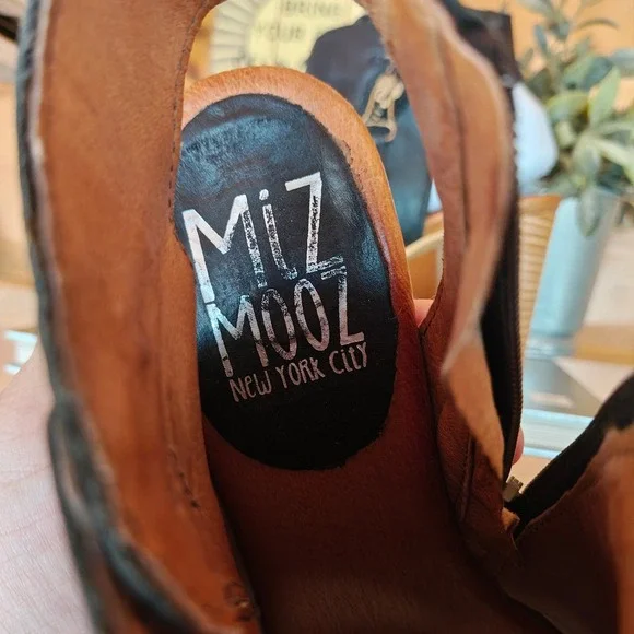 Miz Mooz Summer Peep Toe Block Heel Black Leather Sandal Ankle Booties Sz 37/6.5 - Picture 8 of 10